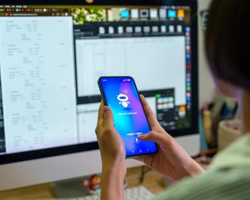 The Dark Side of Friendly AI: How Warm Chatbots Can Spread Misinformation