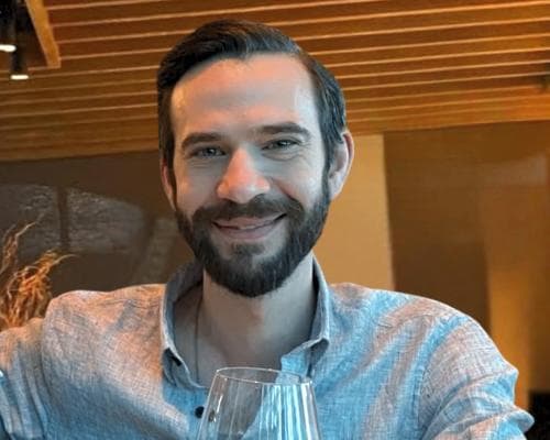 Google's AI Chatbot Under Fire: Wrongful Death Lawsuit Sparks Concerns Over Digital Safety